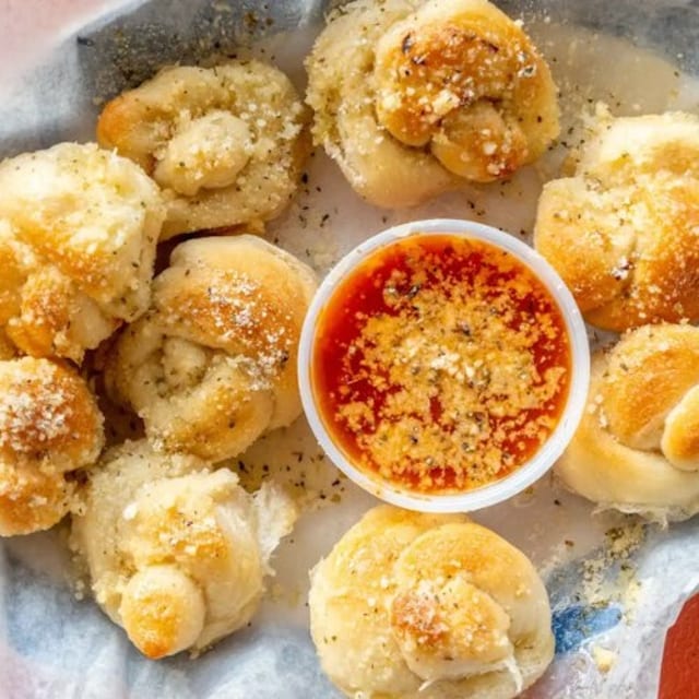 Garlic Knots.