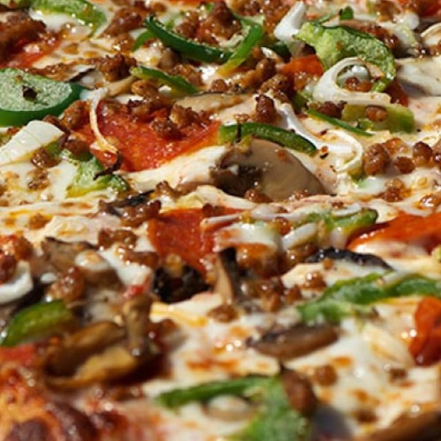 Deluxe Pizza.
