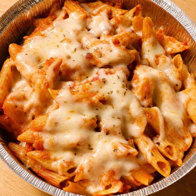 Baked Ziti & Garlic Bread Lunch and Can Soda.